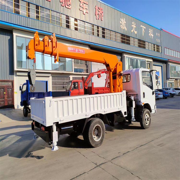 古县三轮随车吊定制 农用改装机自备吊中瑞长期出售